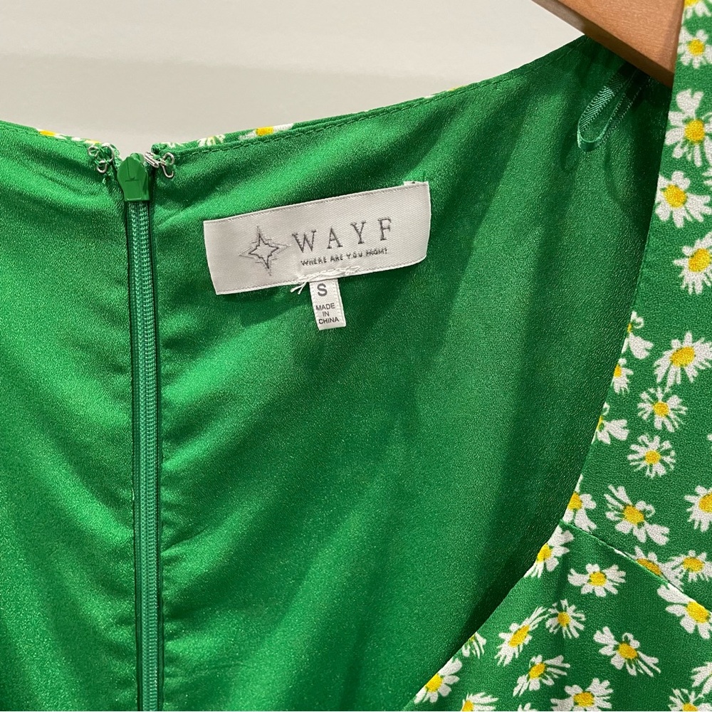 WAYF Faux Wrap Midi Short Sleeve Dress Floral Green Daisy Color: Green Size: Sm - Picture 4 of 4